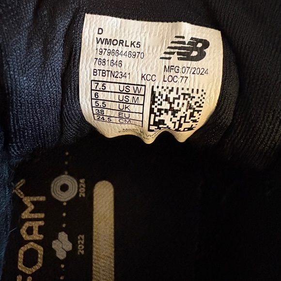 NEW BALANCE Women’s Fresh Foam X More v5 Running Shoes. Size 7.5 Wide. - Picture 11 of 11